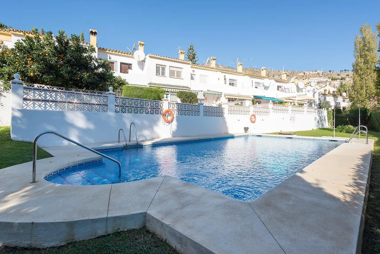 Malagasuite Bungalow Pool Benalmádena
