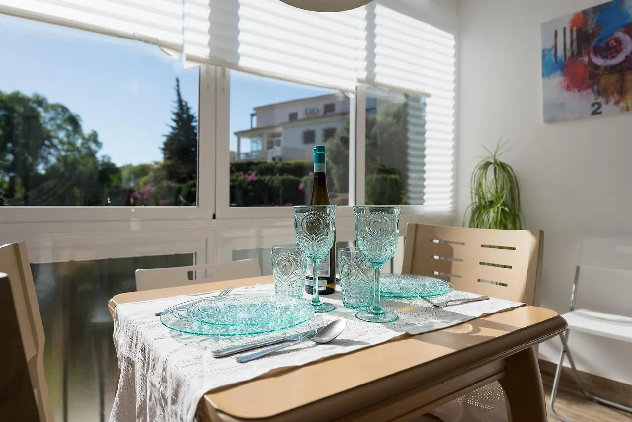 Malagasuite Bungalow Pool Benalmádena Spanien