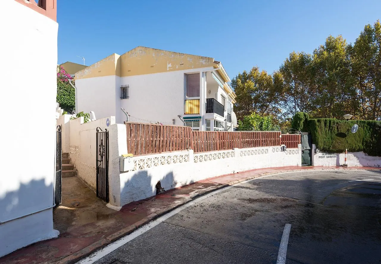 Malagasuite Bungalow Pool Benalmádena Spanien