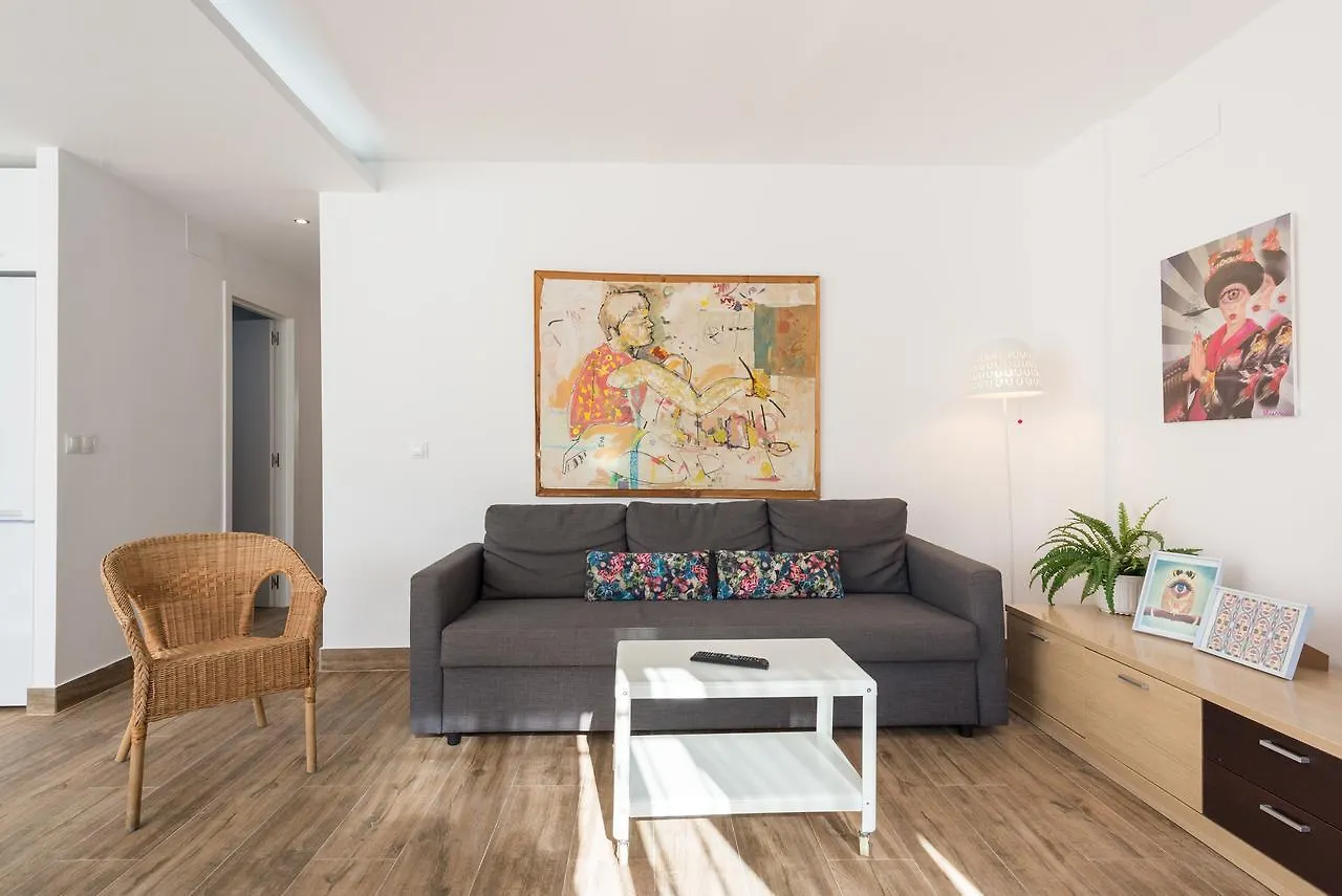 Malagasuite Bungalow Pool Benalmádena Spanien